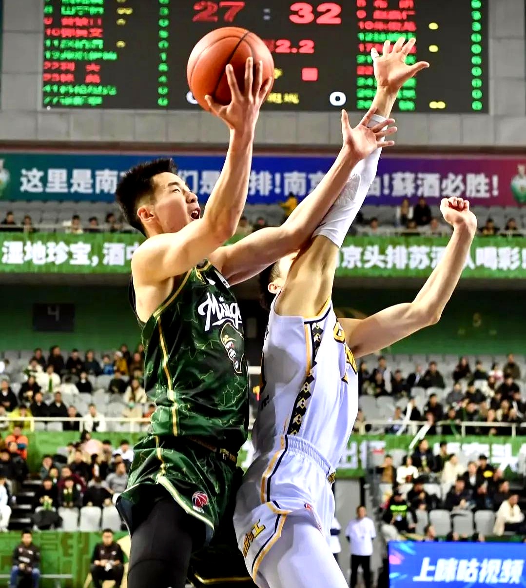 开云体育电脑版-曾凡博18分首钢不敌新疆上海加时险胜同曦